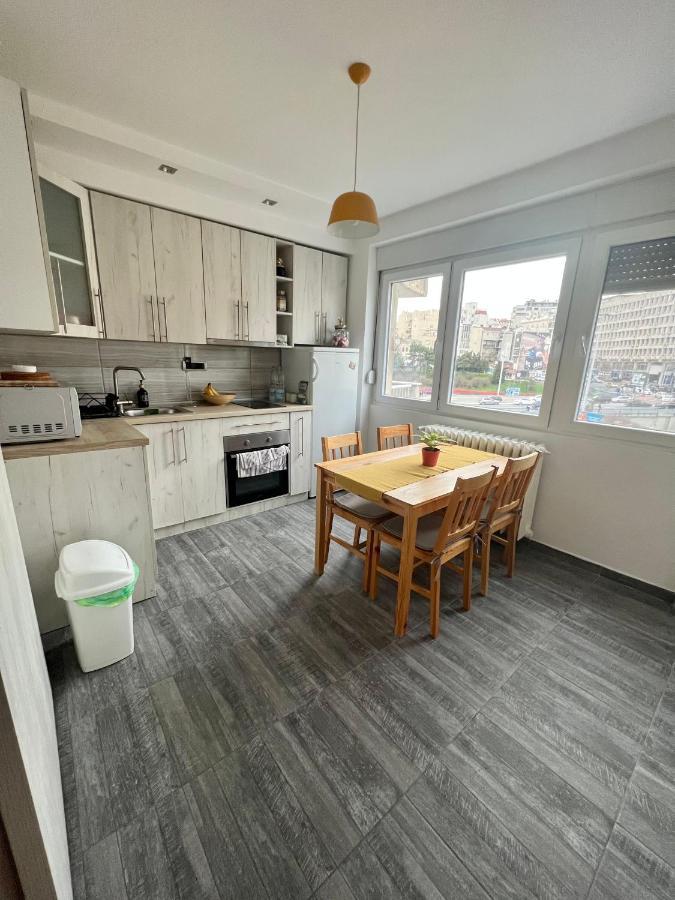 Comfortable Apartment In City Hub Beograd Bagian luar foto